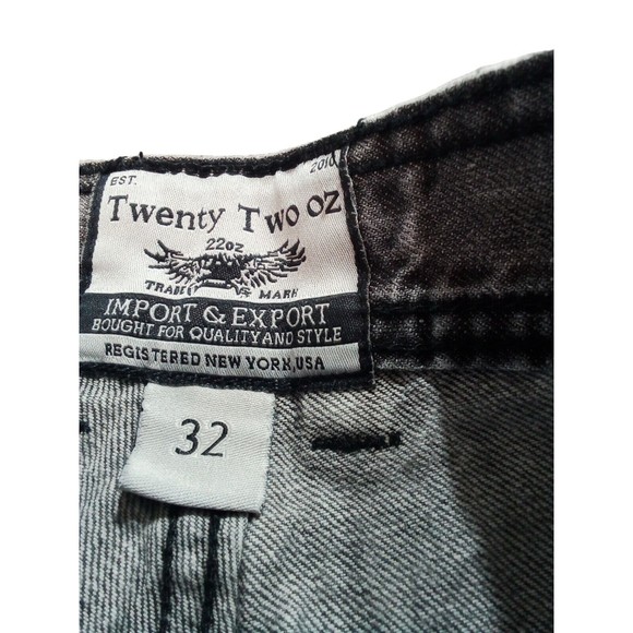 Men's‎ Twenty Two Oz  Shorts Lots Of Holes And Skin Shows Size 32 - Picture 10 of 16